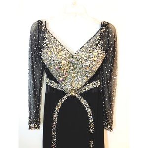 Black/Jeweled 🚨 SHOWSTOPPER! Long prom dress